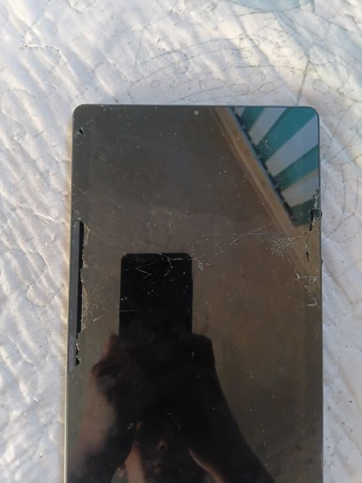 Продам планшет леново таб м9