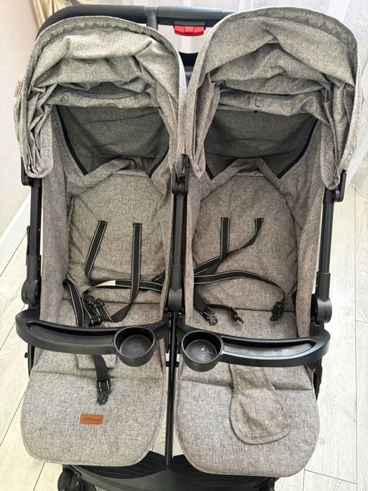 Прогулочная коляска для двойни