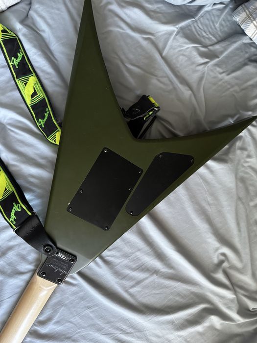 электрогитара jackson JS series King V