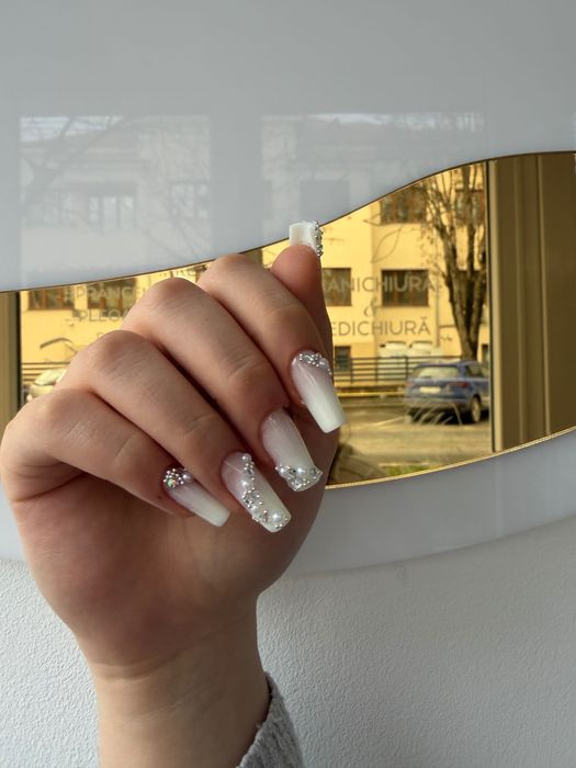 Manichiură -Pedichiură