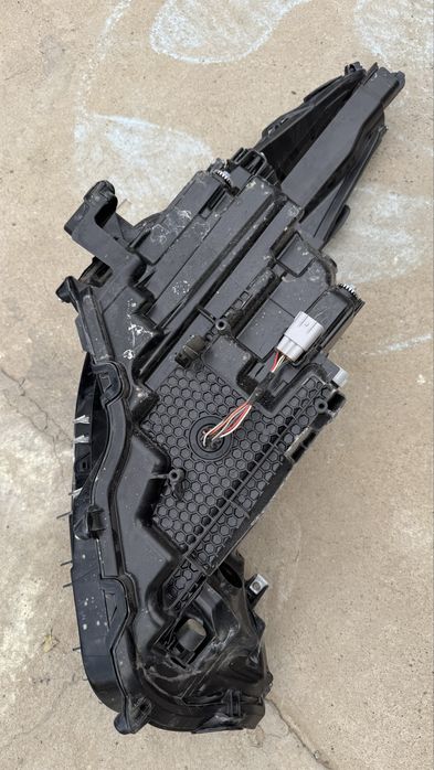 Тойота хайландер левая фара