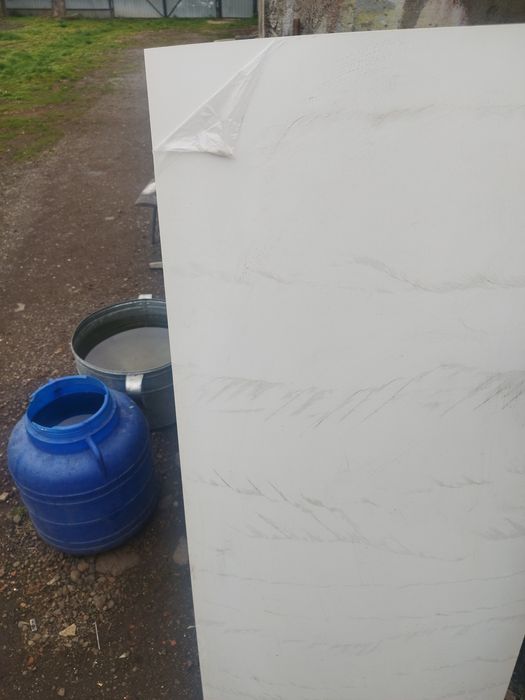 Vând tabla lisa alb lucios