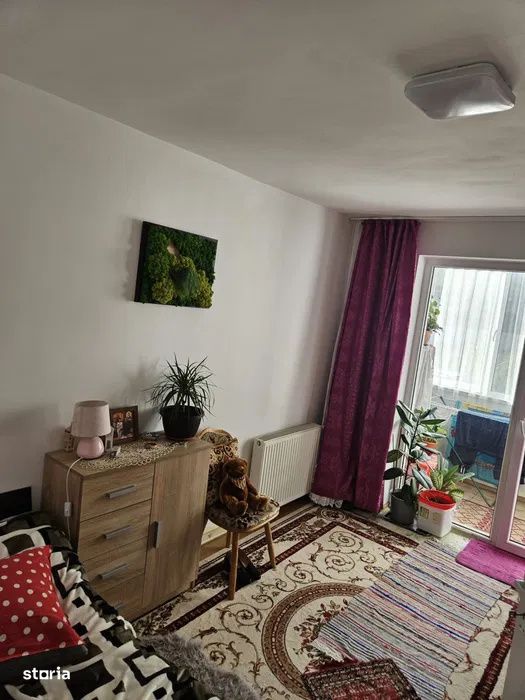 Apartament de vanzare 2 camere 38mp balcon 6mp zona Florilor — fotografia 1