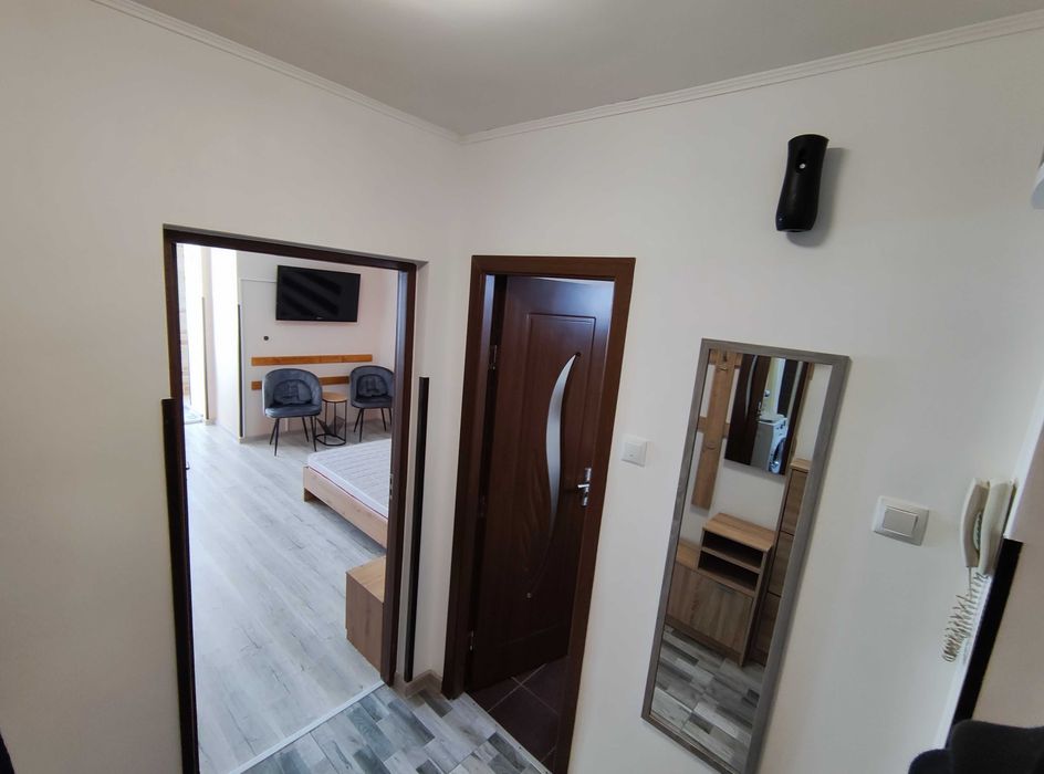 Apartament cu o cameră, Aluminei D - Rogerius, 290 €