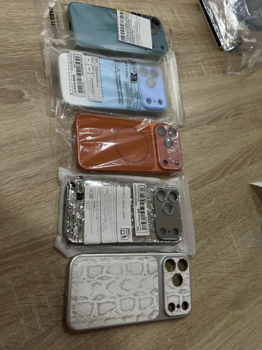 OFERTĂ !! Huse iPhone 17 pro max ! 10 lei bucata