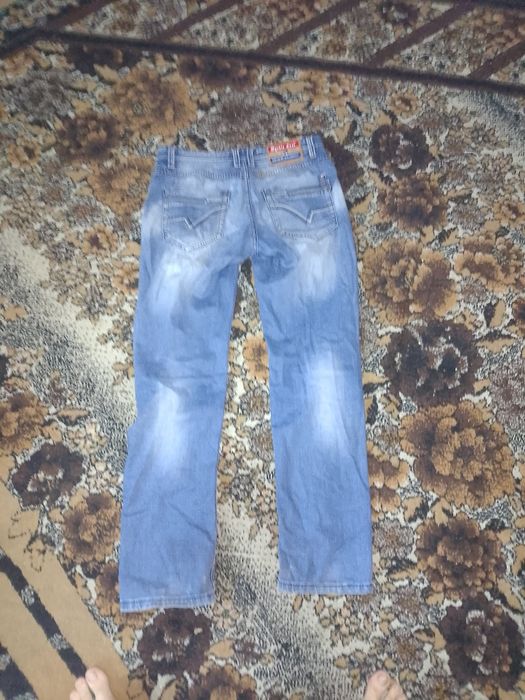 Продам мужские джинсы бу
