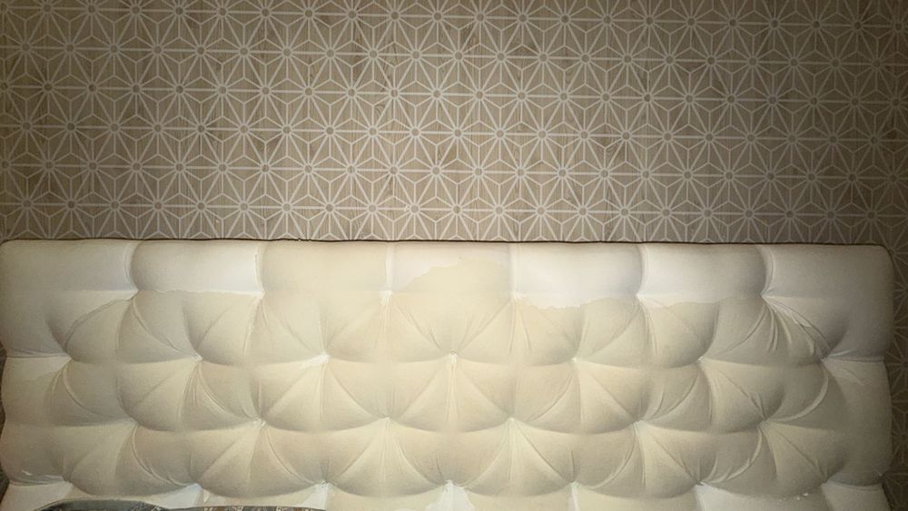 Кровать двухспальная с матрасом