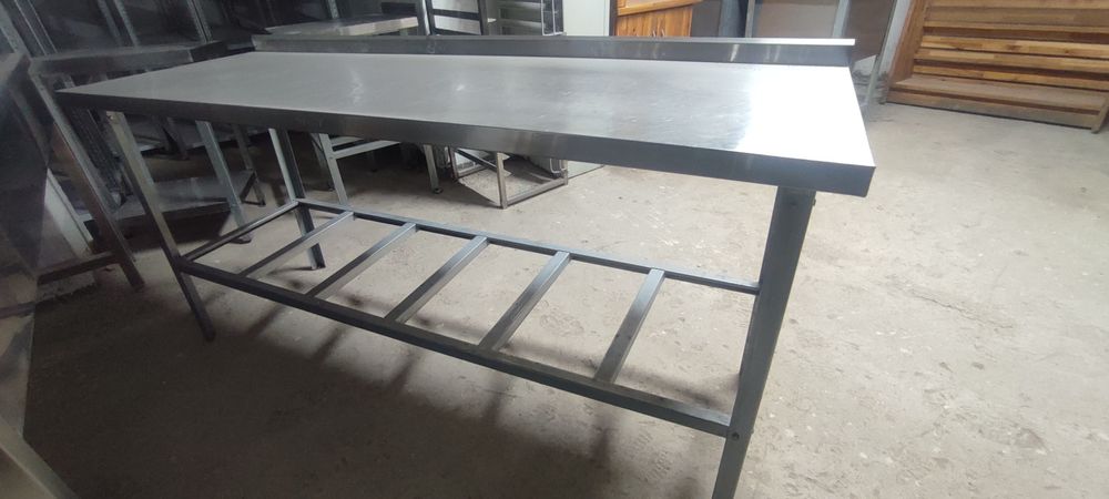 Стол разделочный, нейтральное оборудование мойки стеллажи вытяжки обор