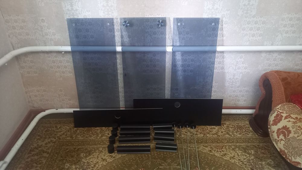 Подставка  под  телевизор