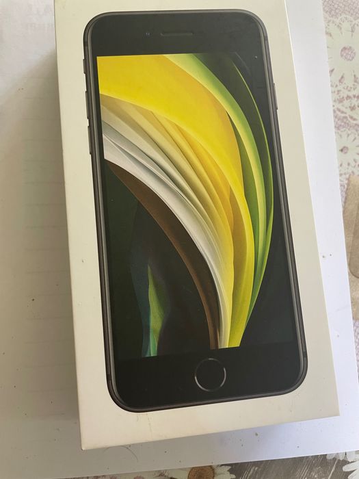 Продавам телефон IFHONE SE