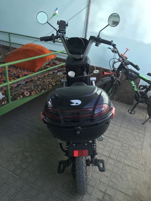 продам скутор.2025 год