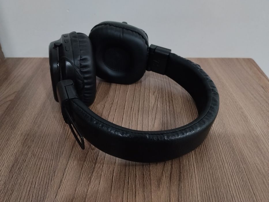 Наушники Marshall 4 , и повербанк