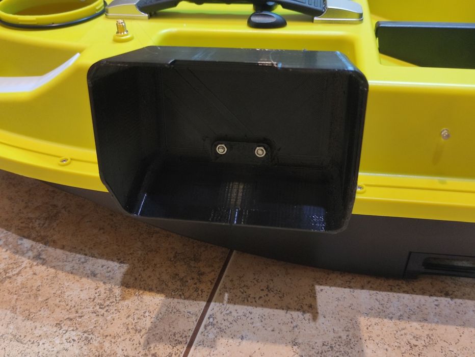 Подобрения  лодки за захранка D18 D19 и други модели.