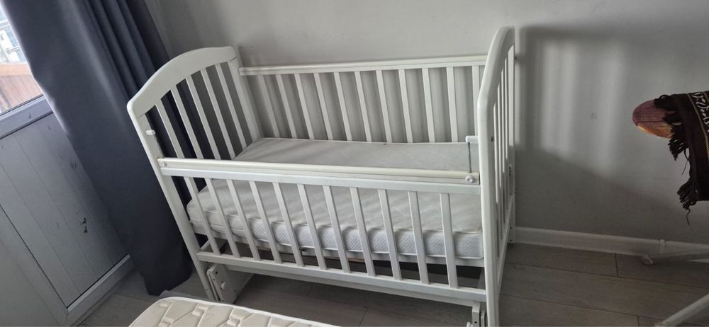 Детская кроватка, манеж