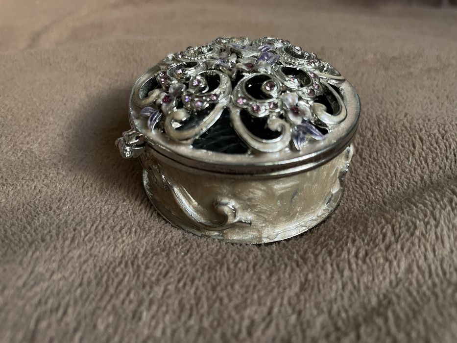 Кутийка за бижута Jindeli