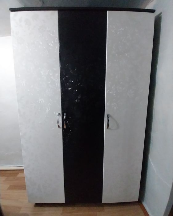 Продам спальный гарнитур