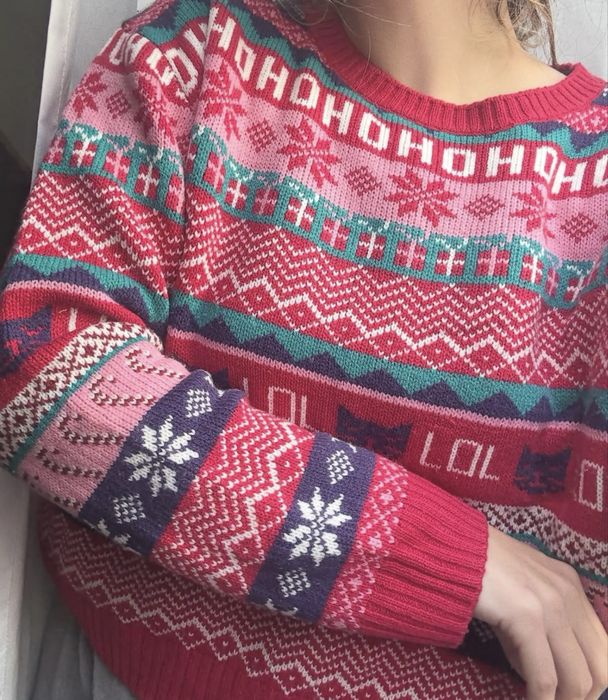 Коледен розов пуловер с котки