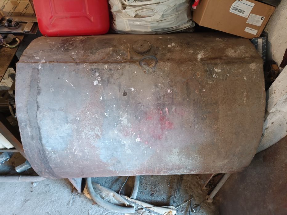 Железная ёмкость