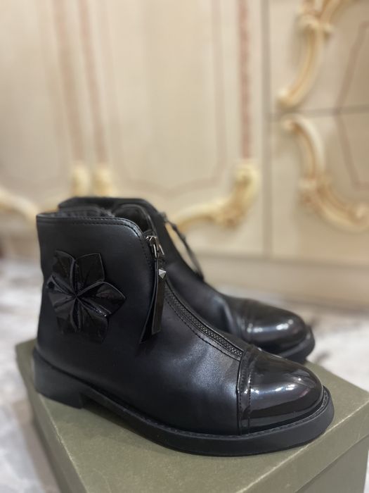 Продам сапожки демисезонные