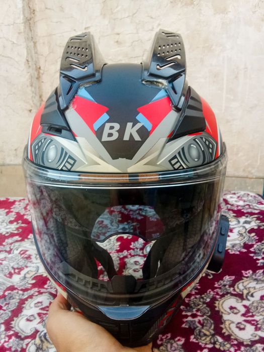 Продаётся шлем. В хорошем состоянии новый.