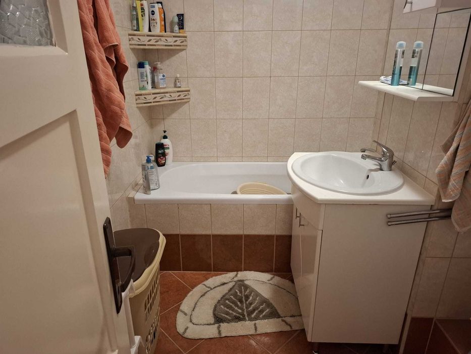 De vanzare apartament cu 3 camere