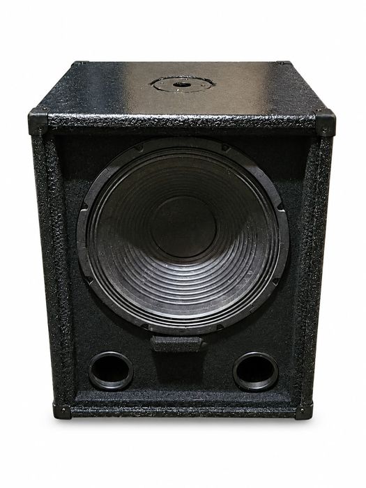 Vând sistem audio Behringer + Vonyx – 15” . Preț negociabil