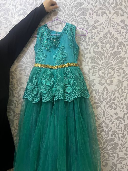 Вечерное  платье с детьми