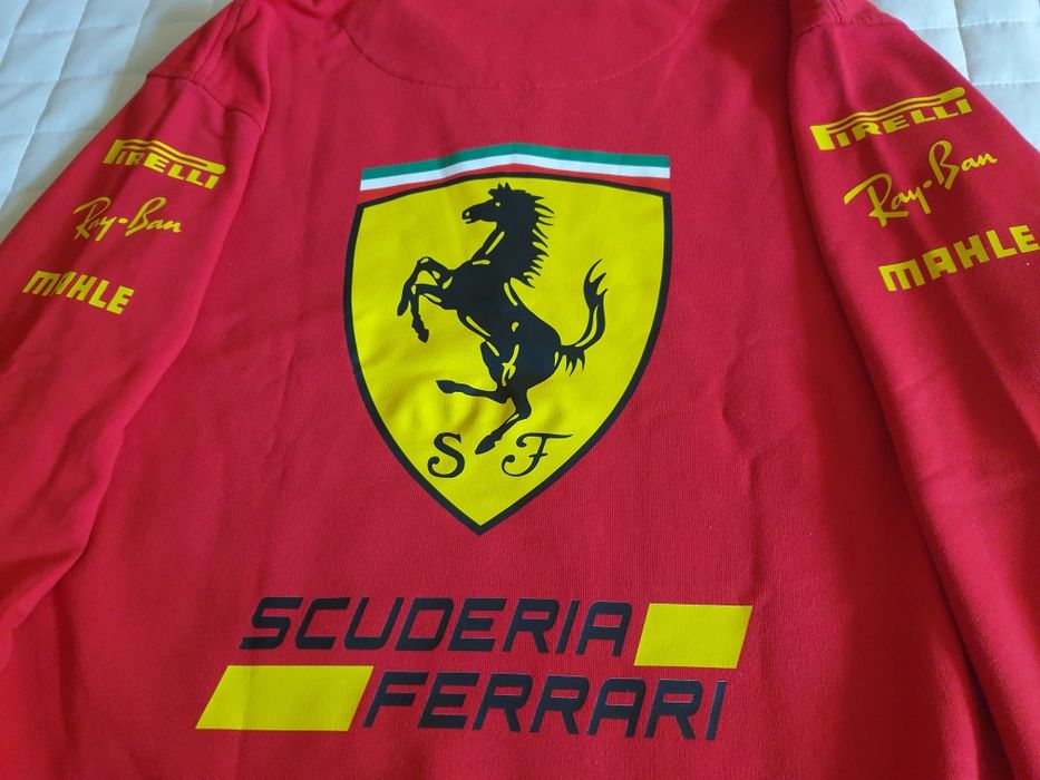 Bluza de barbati   -   200 lei.