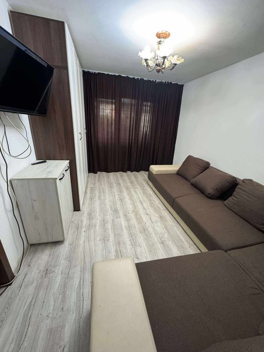 Inchiriez apartament 4 camere - More