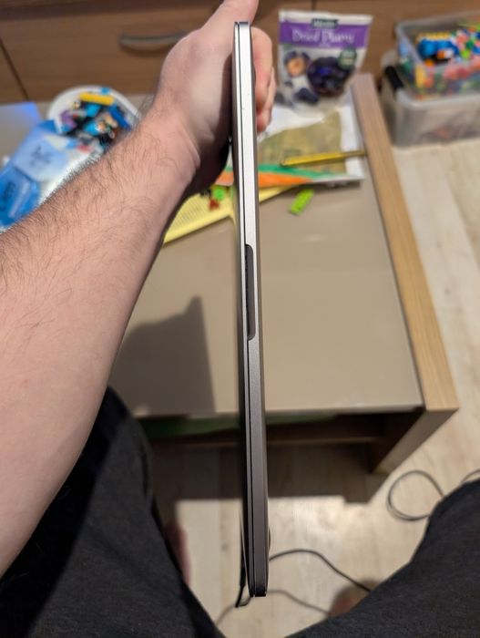 Macbook a1708 2016 display defect