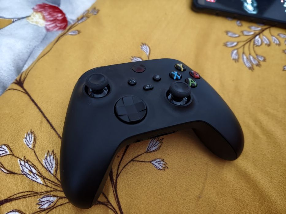 Schimb controller Xbox series x cu controller ps5