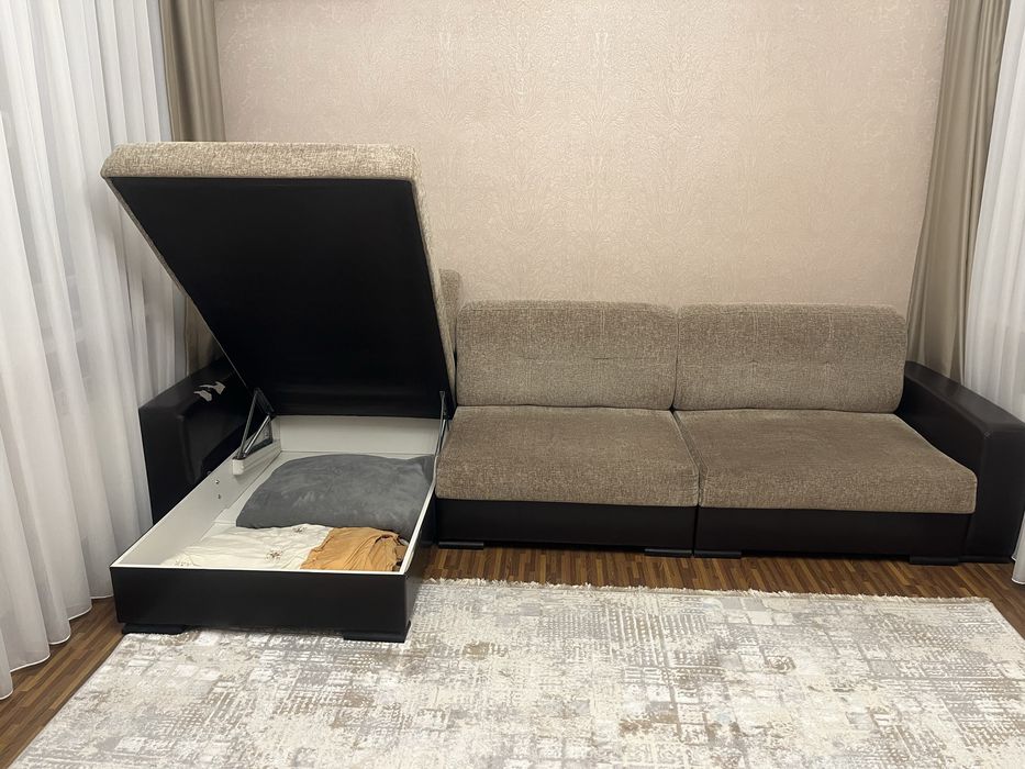 Продается диван в хорошем состоянии