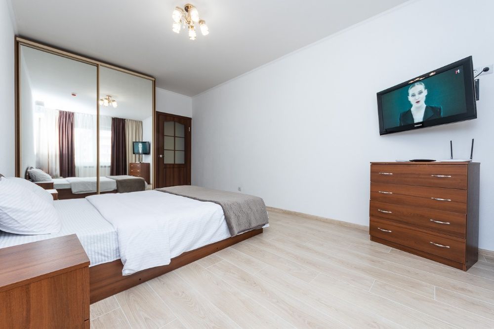 В аренду посуточно левый берег сдам однокомнатную квартиру, жилье