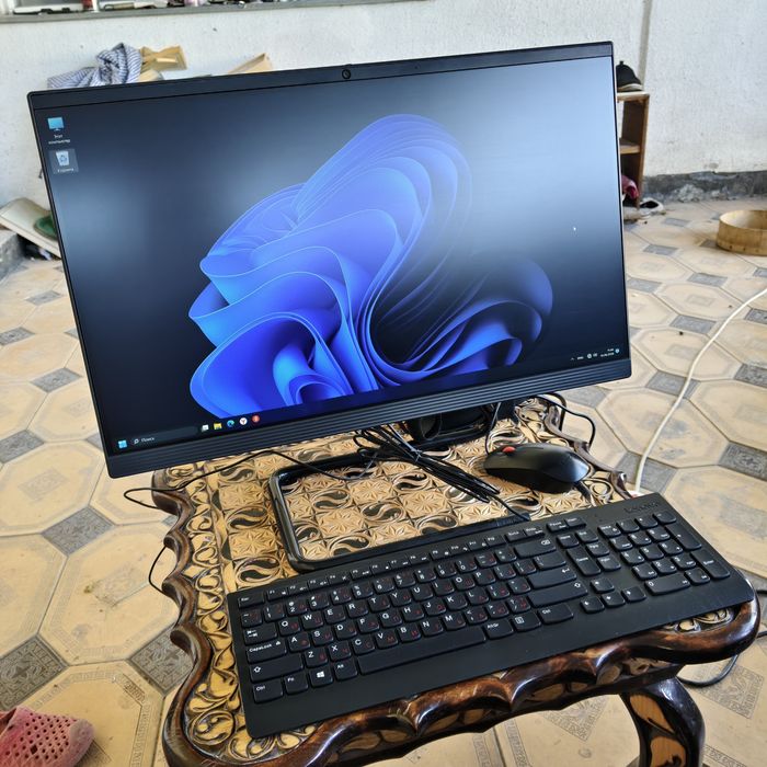 Моноблок Lenovo Core i3