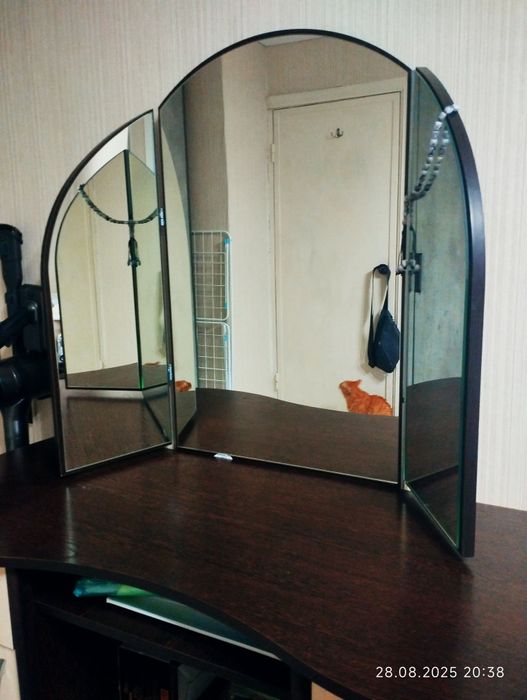 Туалетный столик