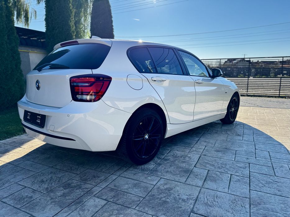 BMW seria 1,An 2015,Sport Line,Automat