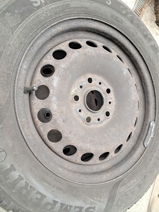 Гуми с джанти vw Golf 6 195 /65 /15 зимни