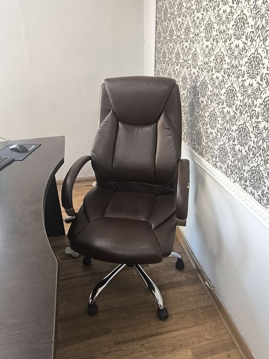 Продам офисную мебель