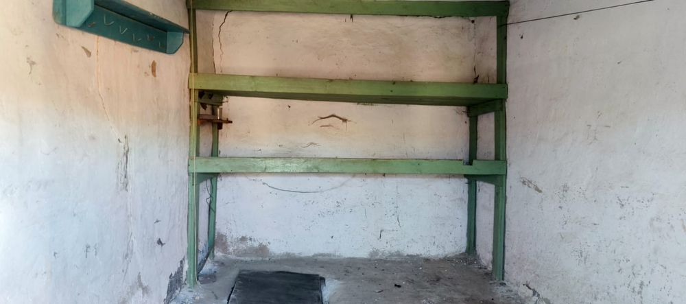 Гараж продажа с полками