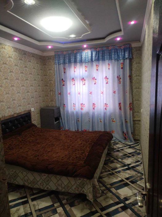 Eshonguzarda 3 xonali uy sotiladi