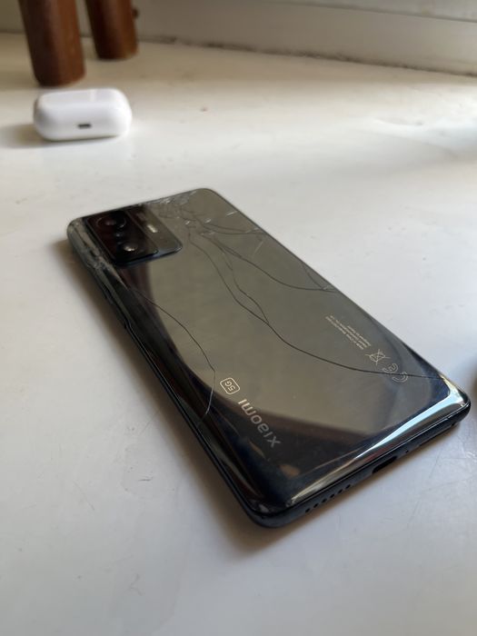 Xiaomi 12 & Xiaomi 11t pro