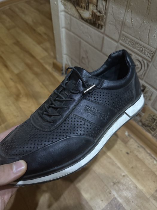 Продается мужской обувь