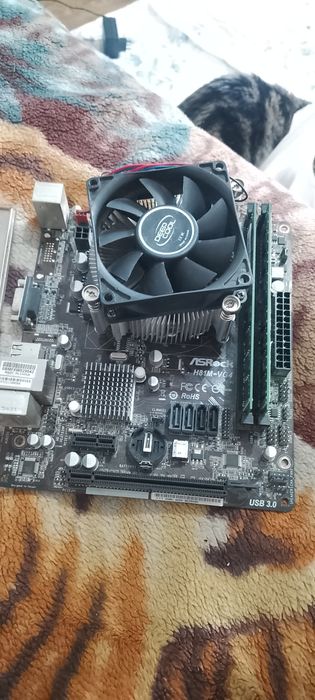 Материнская плата