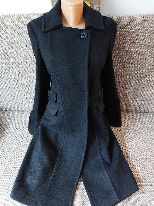 Palton elegant stofa 100% lana, model deosebit, detalii decorative