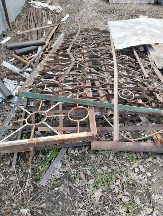 Продам ограждение после стройки