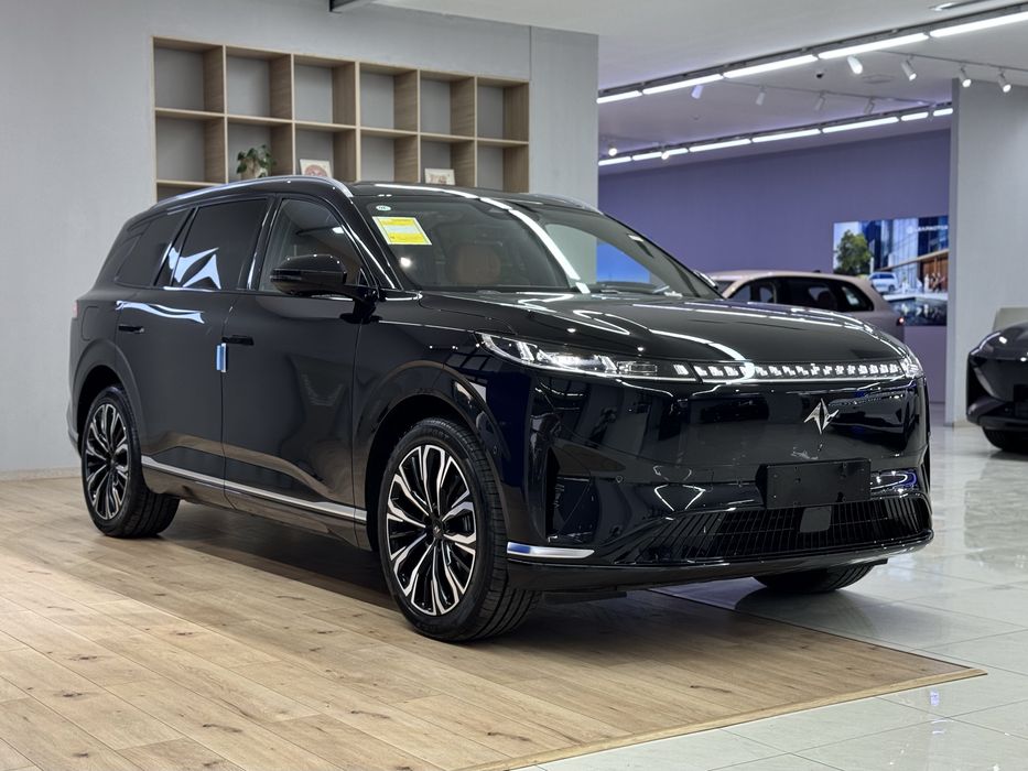 Dongfeng EP008 restayling