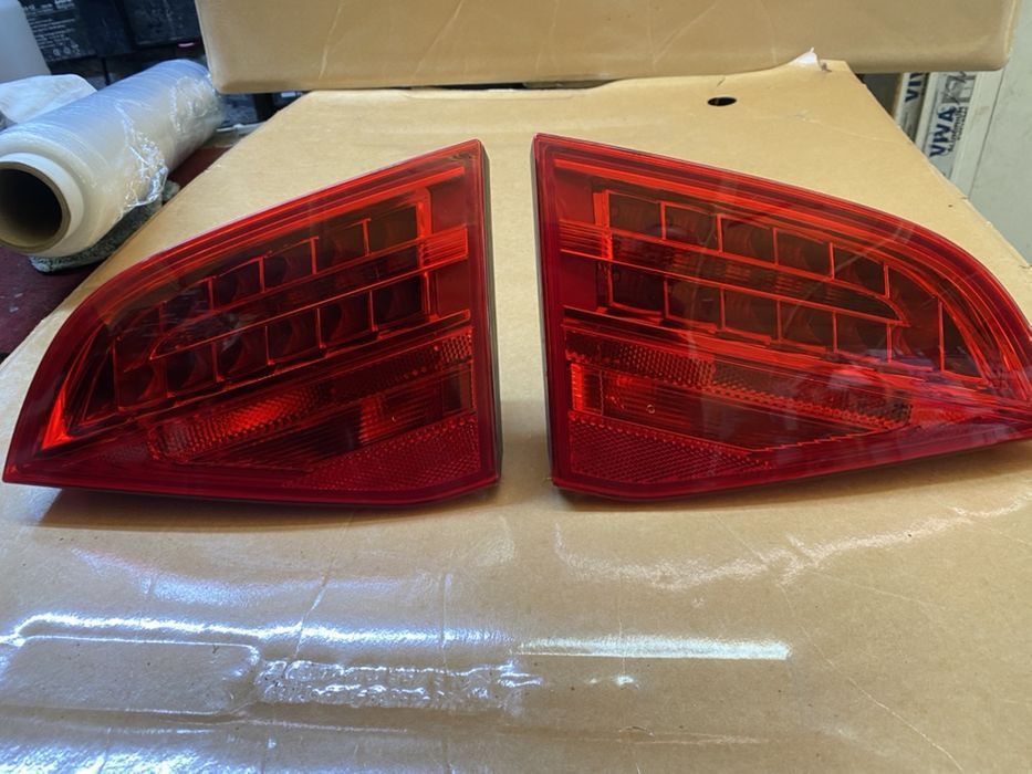 Audi A4 B8 Avant led стопове вътрешни оригинални 8k9945094 8k9945094