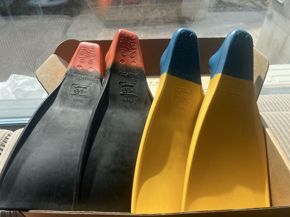 Labe înot copii FINIS Long Floating Fins, mărimi 33–35 și 35–37 – 180,00 ambele