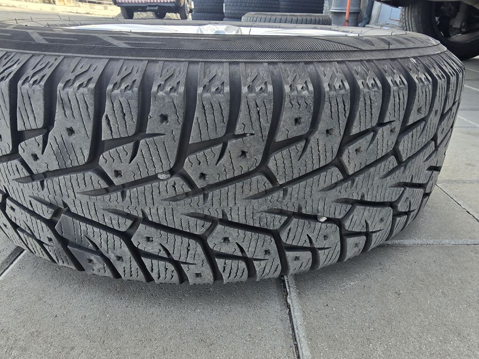 Джанти 17 цола с зимни гуми