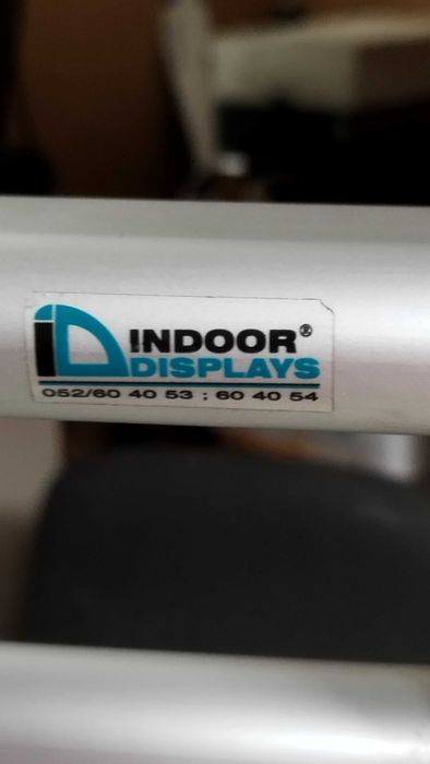 Алуминиева стойка , стойки за рекламни брошури и постери 158/46см